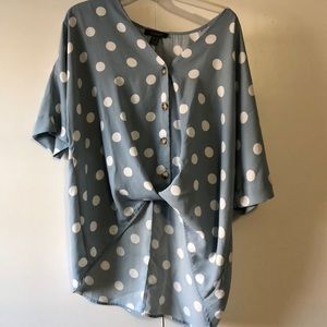 🎈 2/$22 Polka dot top